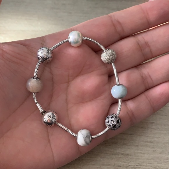 Pandora Essence Set with 7 Charms (Retired) - Picture 2 of 6